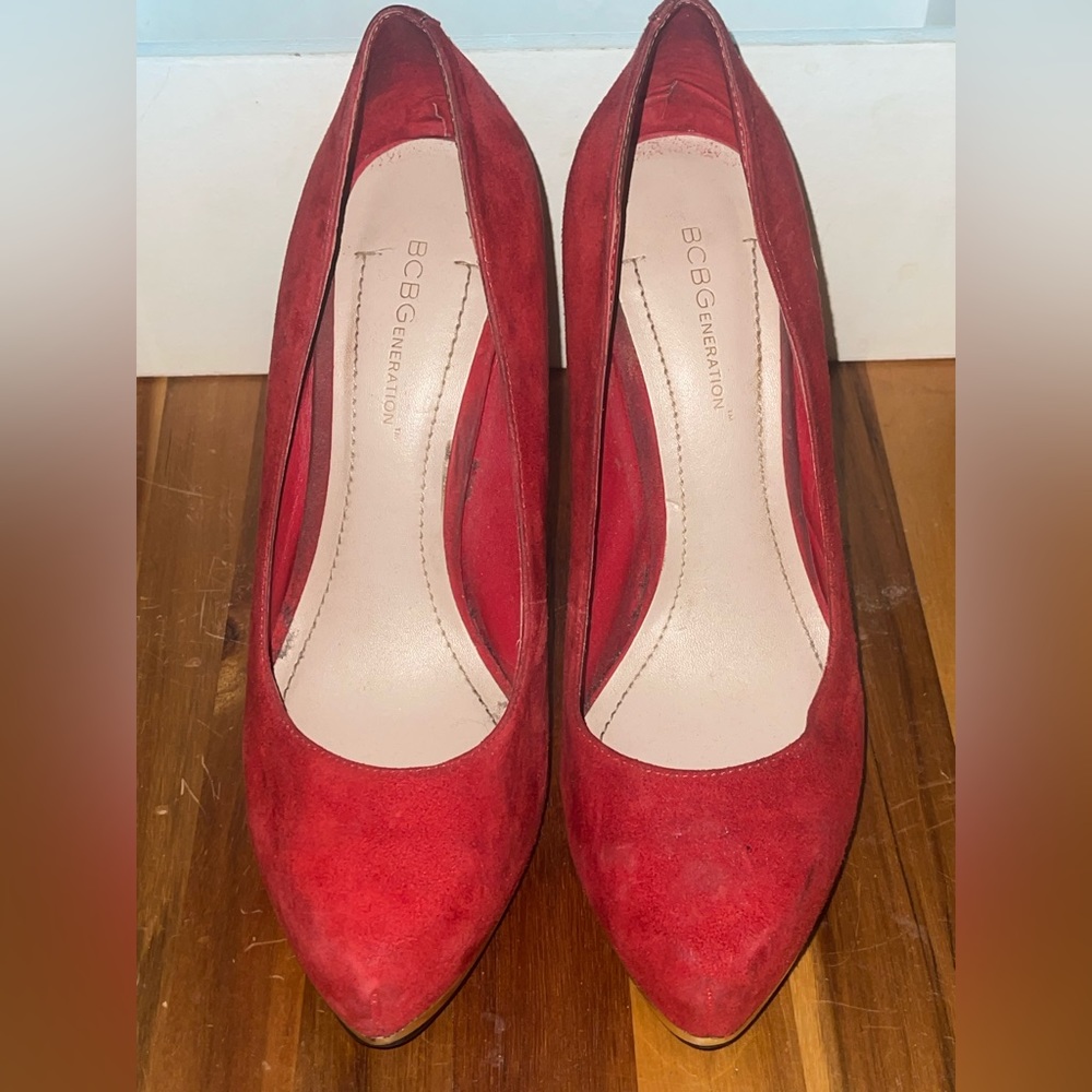 Red high heels - Picture 4 of 5